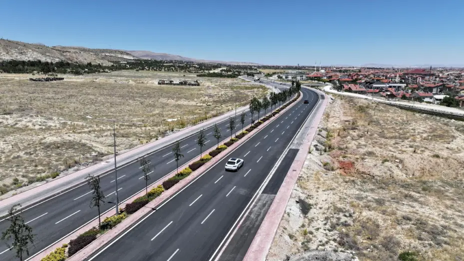 Konya Büyükşehir, Meram Tıp Fakültesi'nde Otopark Giriş Çıkışlarını Daha Güvenli Hale Getirdi