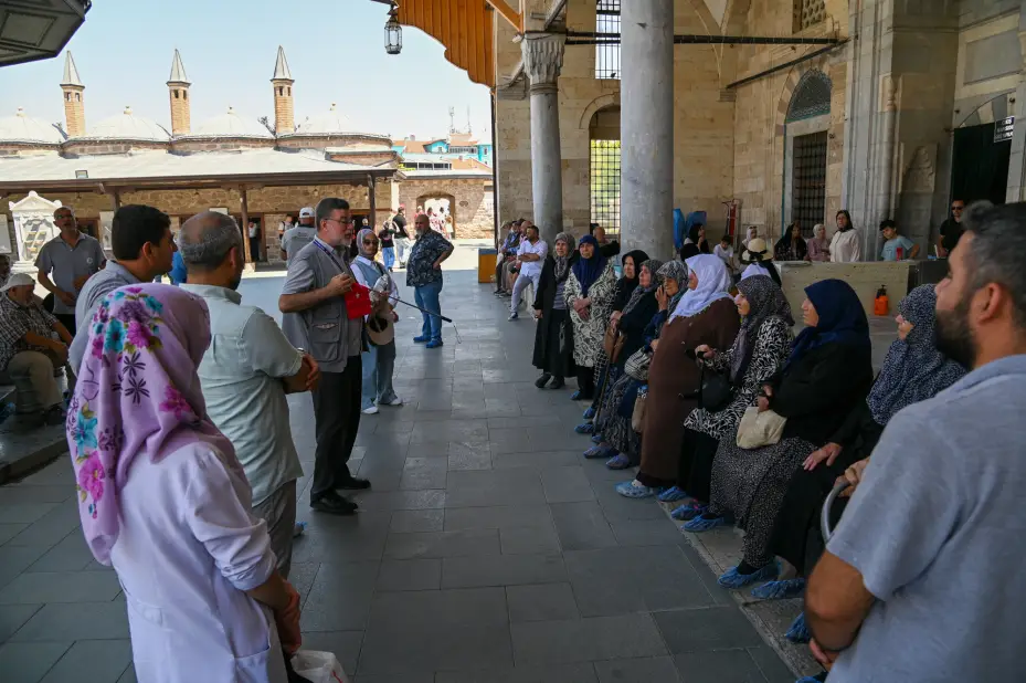 Selçuklu Belediyesi "Şehrimi Tanıyorum" Projesi İle Yaşlıları Ağırladı