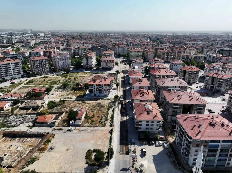 Karakayış Caddesi'nde Yenileme Çalışmaları