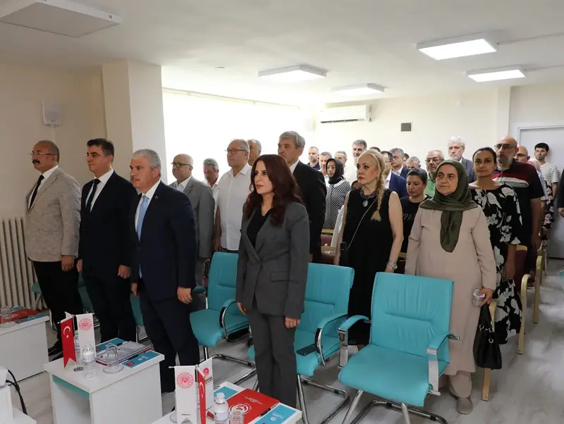 Vali İbrahim Akın, 2025 Aile Yılı Kapsamında STK Temsilcileriyle Bir Araya Geldi 