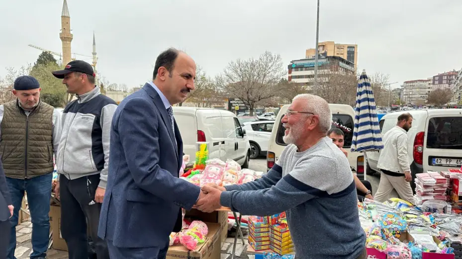 Başkan Altay Esnafların ve Konyalıların Bayram Heyecanına Ortak Oldu