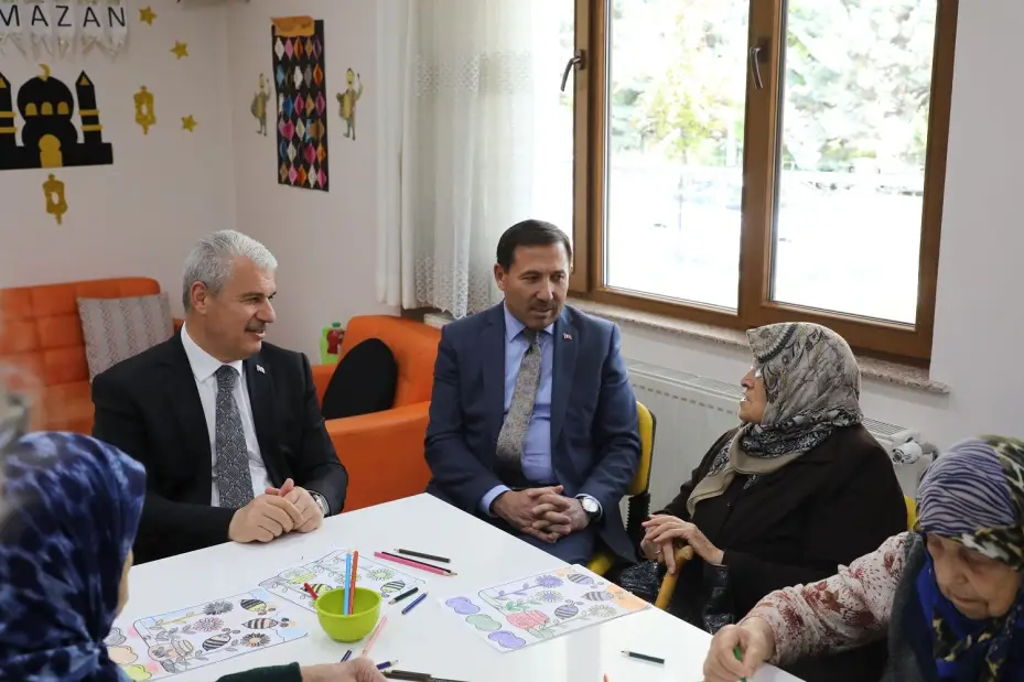 Vali Akın, Kaymakam Ayhan ve Kılca'dan Alzheimer Gündüz Yaşam Merkezi'ne Ziyaret