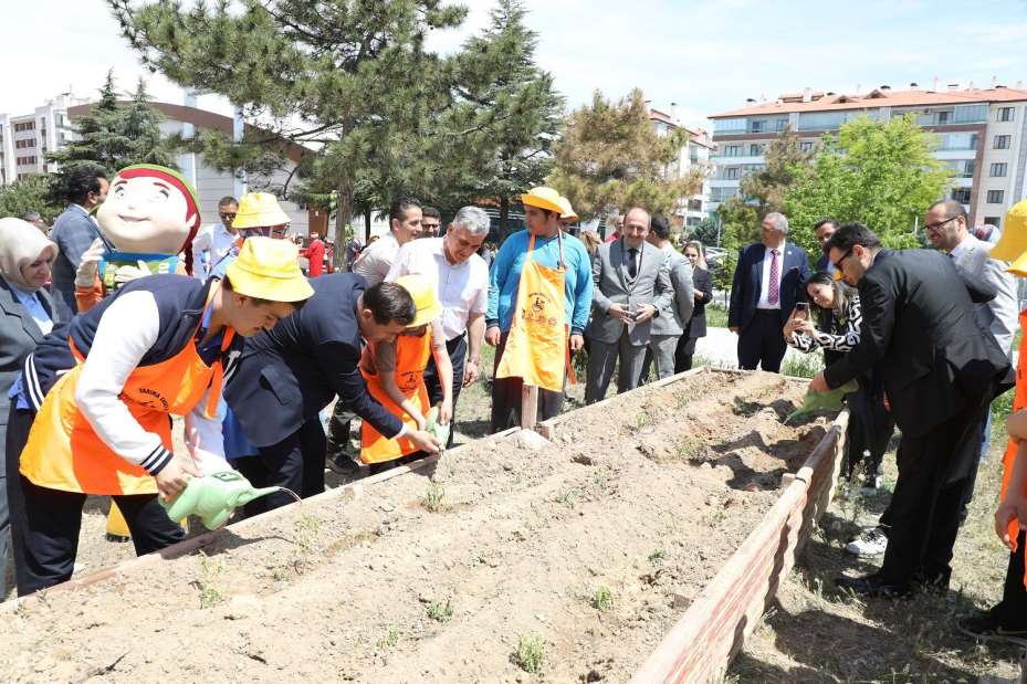 Özel Öğrencilerle Sahada Buluştular