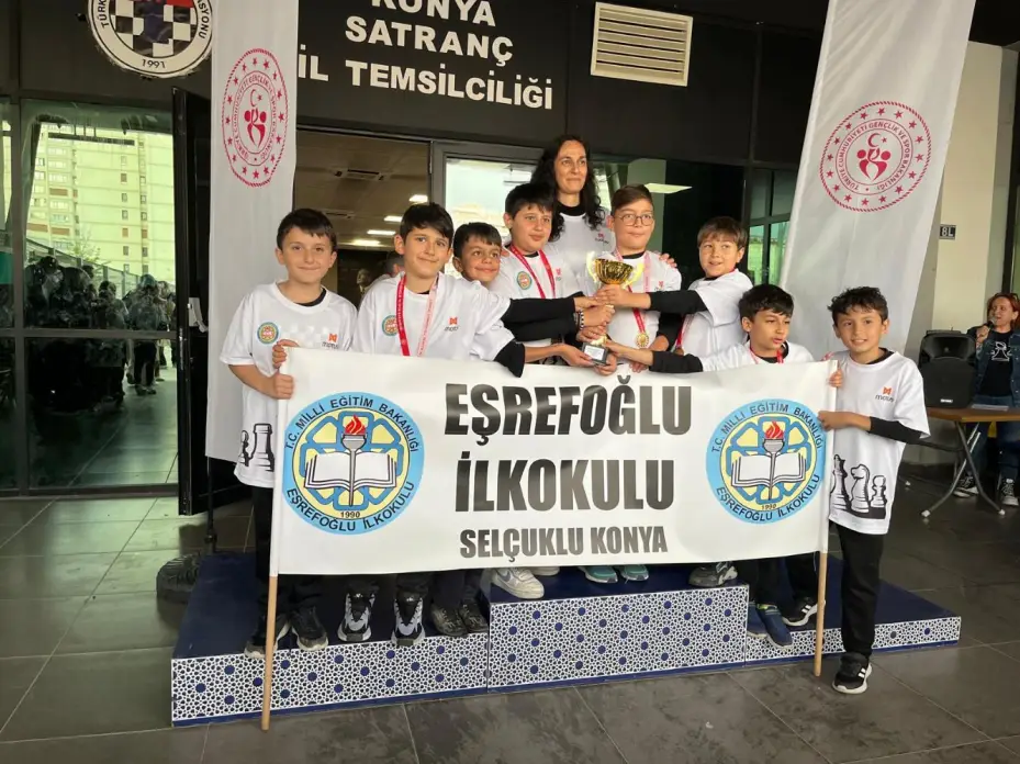 Eşrefoğlu İlkokulu'ndan Satrançta Büyük Başarı 
