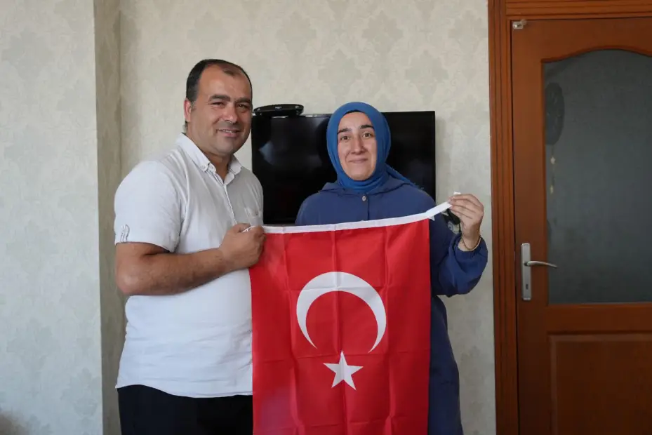 Konya Büyükşehir 15 Temmuz Gazilerini Evlerinde Ziyaret Etti