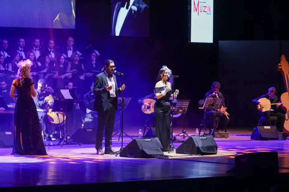 Selçuklu'da Sanat Akademisi Sanatseverlere Unutulmaz Bir Gece Yaşattı 