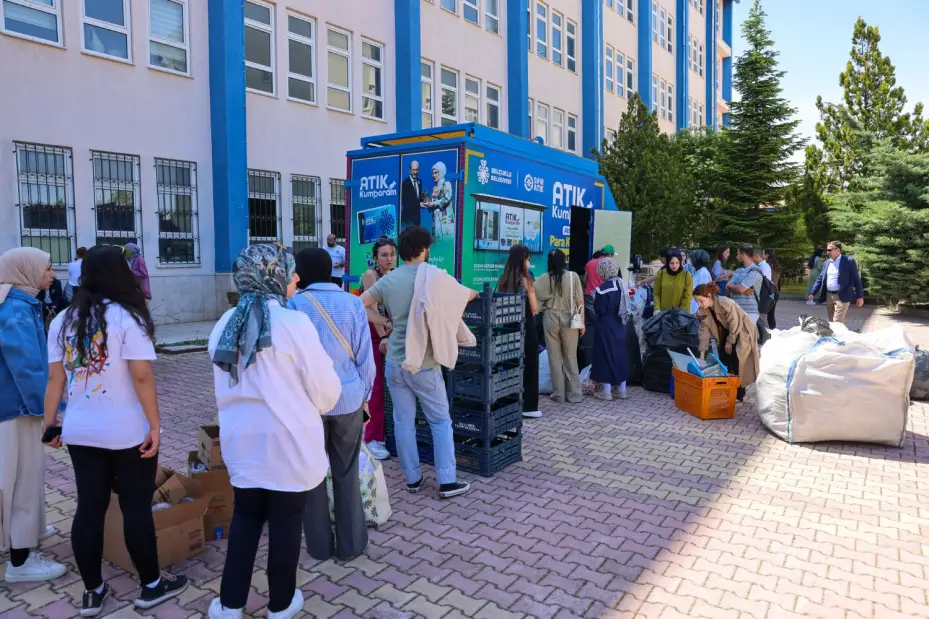 Öğrenciler ve Akademik Personel " Daha Yeşil Bir Gelecek" İçin Yarıştı