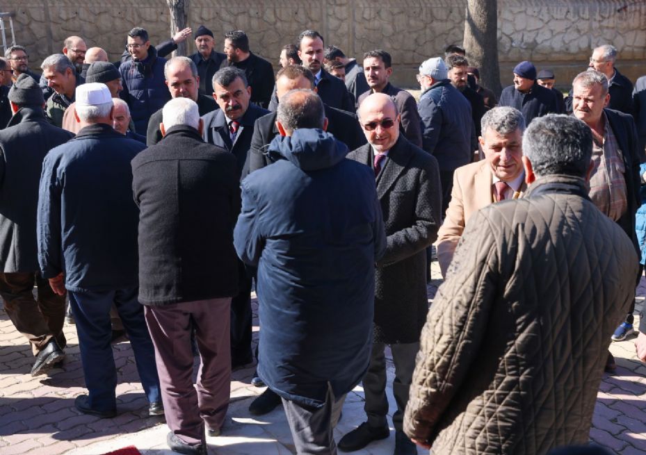 Başkan Pekyatırmacı Sancak Camii'nde Vatandaşlara Buluştu