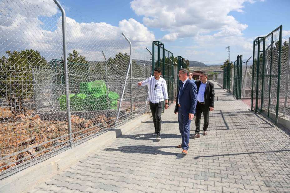 Meram Sahipsiz Hayvan Doğal Yaşam Alanı Türkiye'ye Örnek Oldu