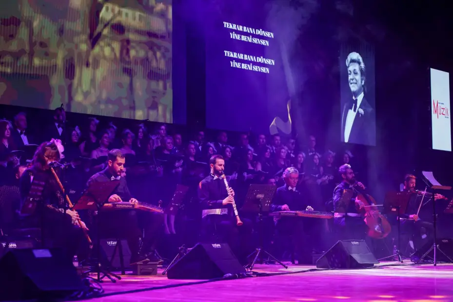 Selçuklu'da Sanat Akademisi Sanatseverlere Unutulmaz Bir Gece Yaşattı 