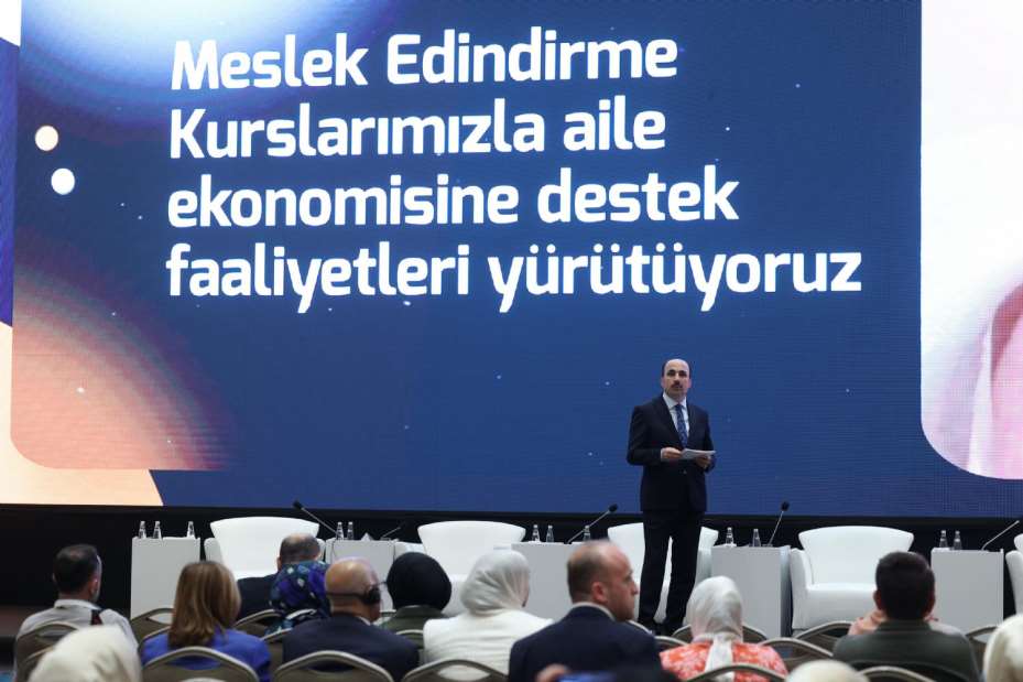 Başkan Altay Uluslararası Aile Forumu'nda Büyükşehir'in Aile Odaklı Çalışmalarını Anlattı