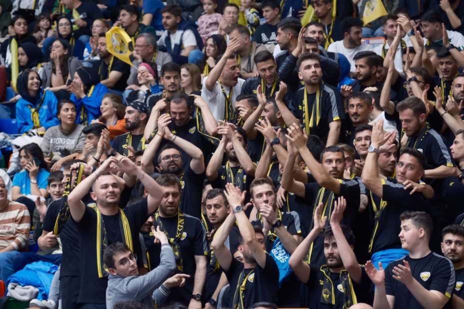 Konya Büyükşehir Belediyespor Yarı Finalde