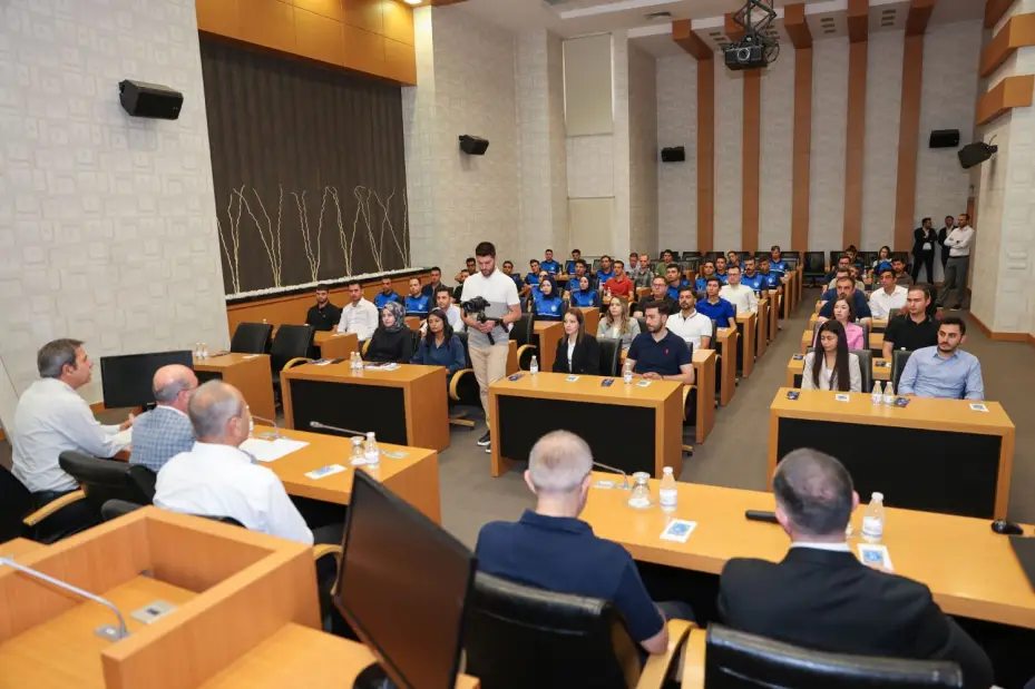 Başkan Pekyatırmacı Göreve Yeni Başlayan Personel ile Buluştu