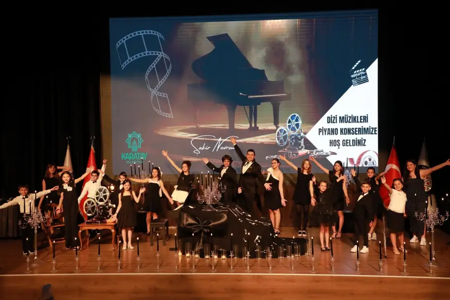 "Dizi Müzikleri Piyano Konseri" Sanatseverleri Büyüledi