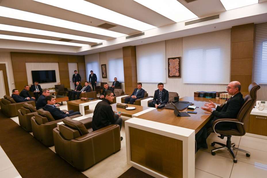 Özbekistanlı Heyetten Başkan Pekyatırmacı'ya Ziyaret