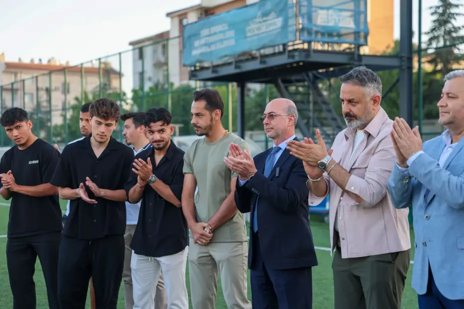 Konyasporlu Futbolculardan Selçuklu Belediyespor Kulübü U15 ve U17 Futbol Takımlarına Moral Ziyareti 