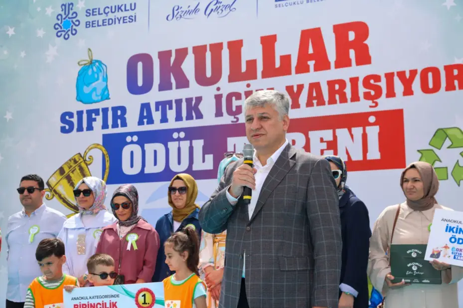 "Okullar Arası Sıfır Atık Yarışması" nın Ödül Töreni  Selçuklu Seyir Tepesi'nde Gerçekleşti