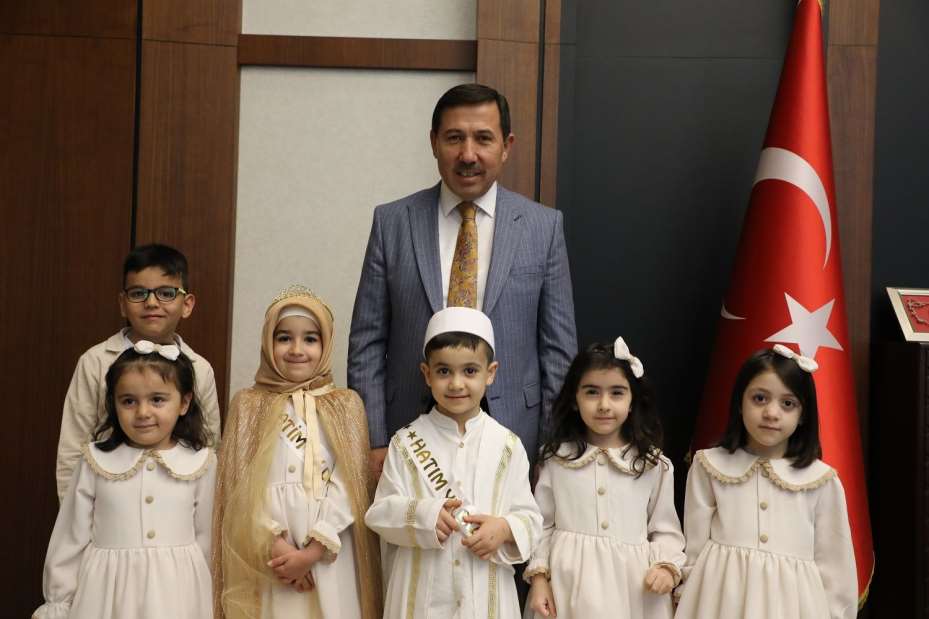 Başkan Kılca'ya Miniklerden Anlamlı Ziyaret