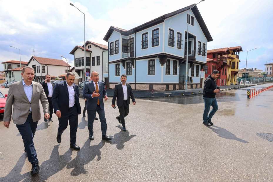 Başkan Kavuş; "Gelecek nesillere değerli bir emanet bırakıyoruz"