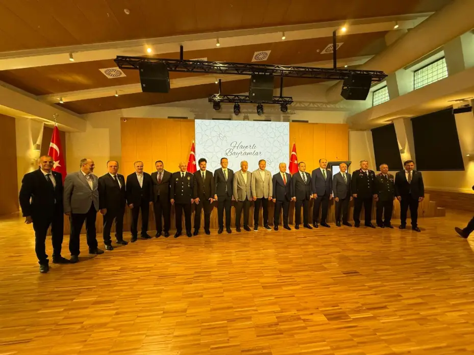 Konya’da Geleneksel Bayramlaşma Töreni Taş Bina Kültür Sanat Merkezi’nde Gerçekleşti