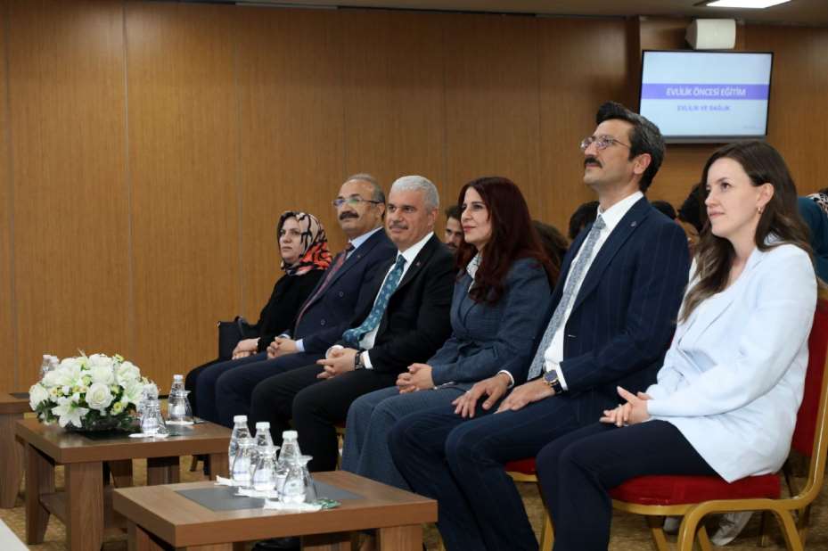 Evlilik Öncesi Eğitim” ile Yeni Çiftler İyi Bir Başlangıç Yapacak 