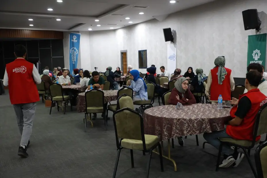 Karatay Gençlik Meclisi'nden Üniversite Adaylarına Rehberlik Desteği