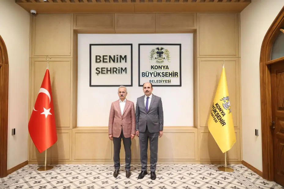 Ulaştırma ve Altyapı Bakanı Uraloğlu Başkan Altay'ı Ziyaret Etti 