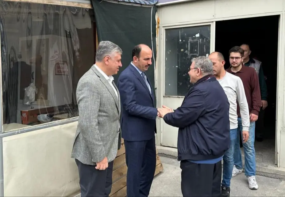 Başkan Altay Esnafların ve Konyalıların Bayram Heyecanına Ortak Oldu