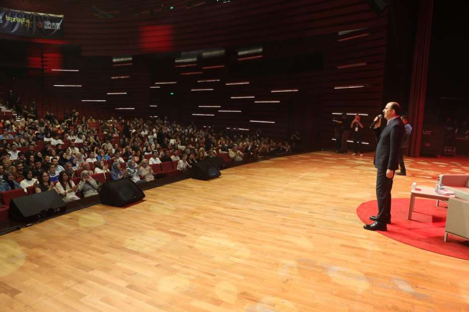 Başkan Altay Gençlik Meclisi Topluluk Ödülleri "Biz bize fest bi başka" Programının Açılışına Katıldı