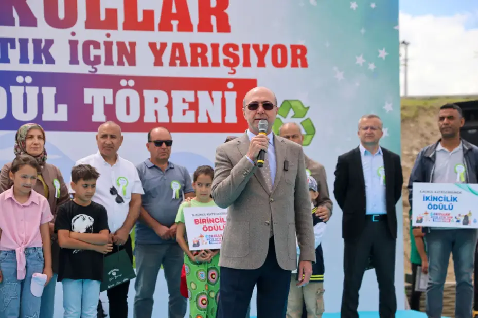  "Okullar Arası Sıfır Atık Yarışması" nın Ödül Töreni  Selçuklu Seyir Tepesi'nde Gerçekleşti