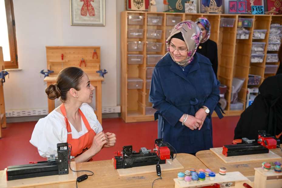 Selçuklu Sanat ve Tasarım Atölyesi, "Anneme süprizim var" Etkinliği Ev Yaptı