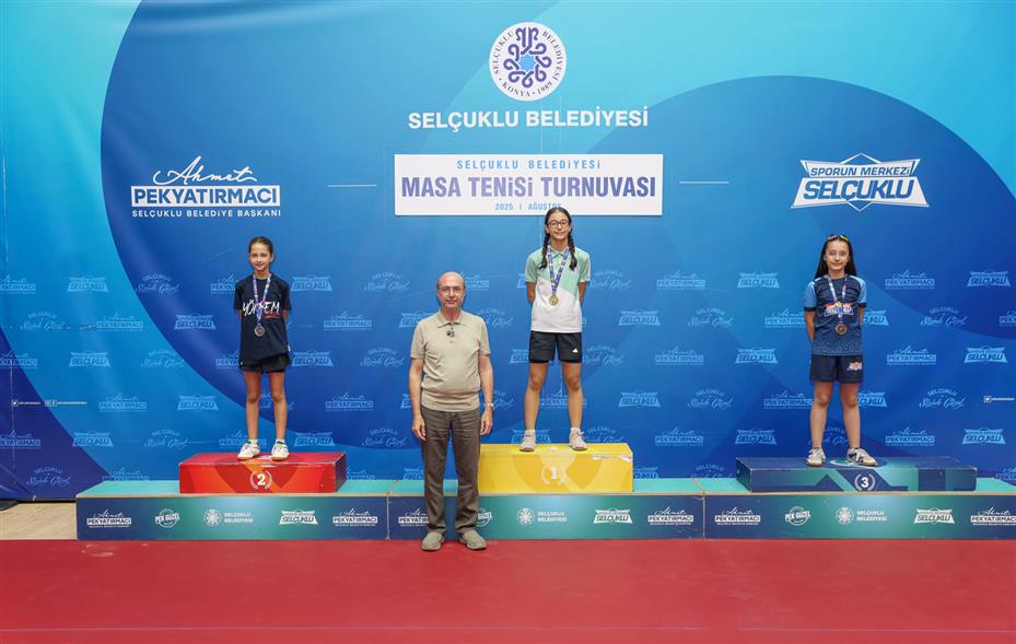 Sporun Merkezi Selçuklu'da Masa Tenisi Heyecanı Yaşandı
