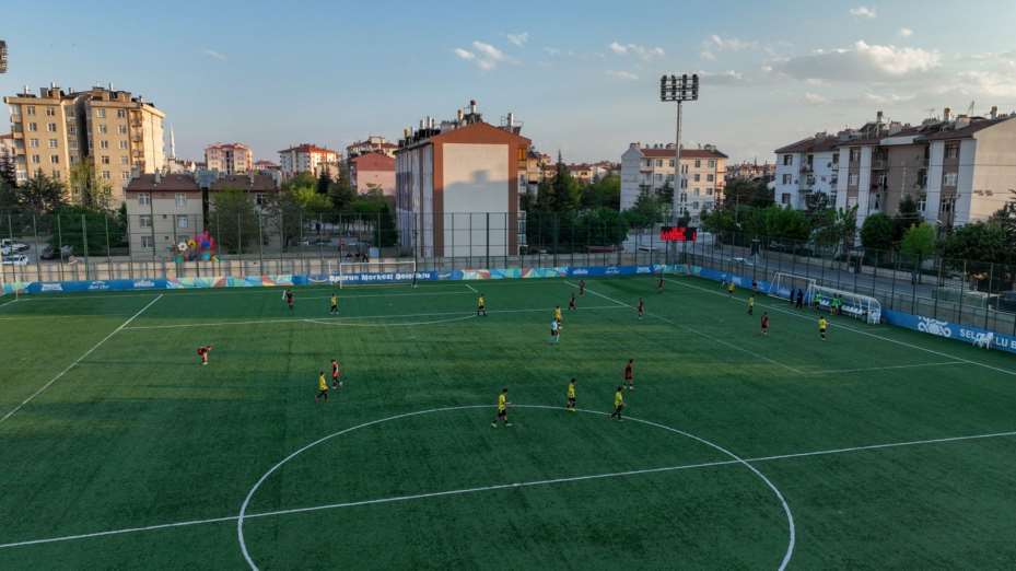 Selçuklu Belediyesi Ortaokullar Arası Futbol Turnuvasında Şampiyonlar Belli Oldu