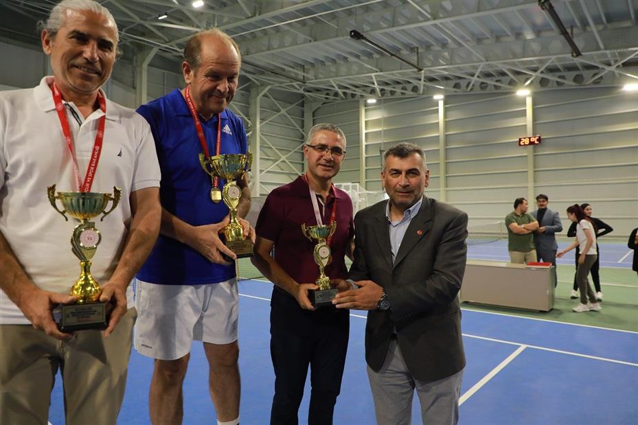 Karatay Tenis Kortu'nda Final Heyecanı