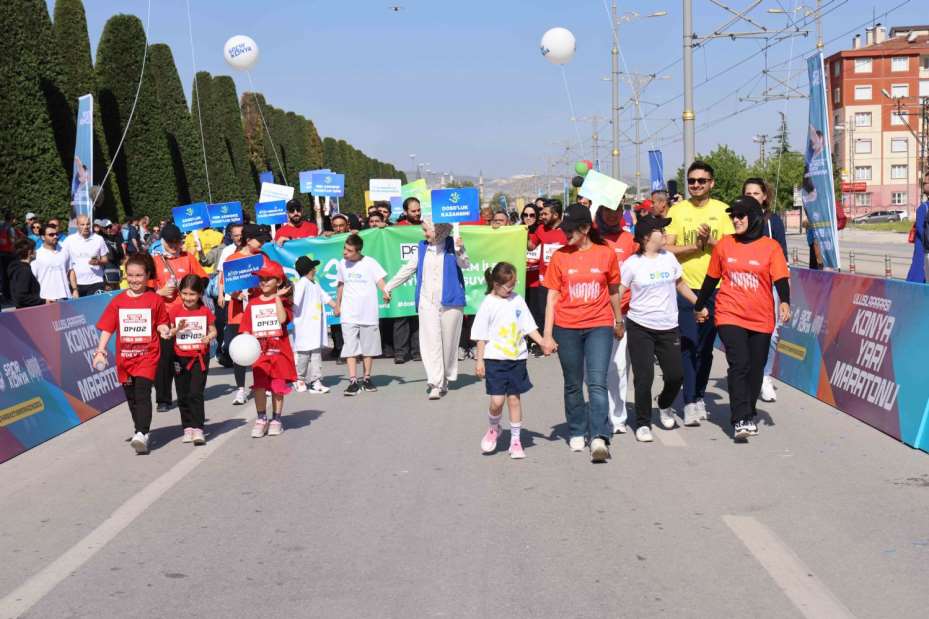DOSD’'un Özel Çocukları Umuda, Muhammed Eren Rekora Koştu