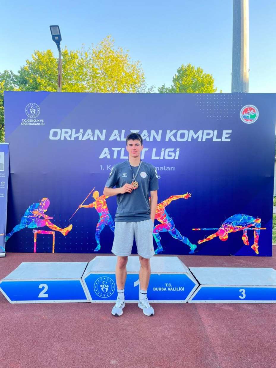 Seyhun Efe Bükmen'den Şampiyonluk, Altyapıdan Madalya Yağmuru