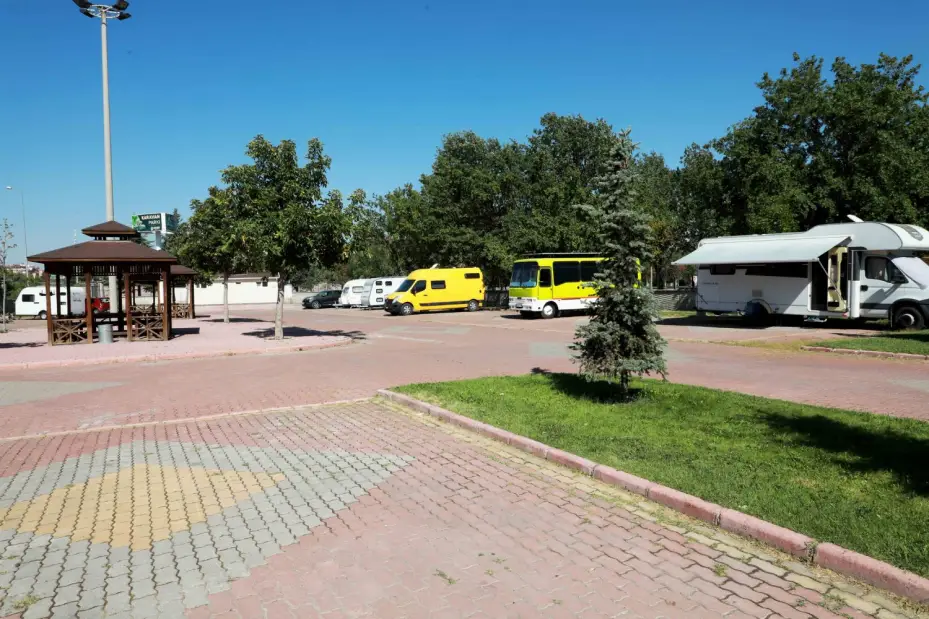 Şehir Merkezinde Karavan Konforu