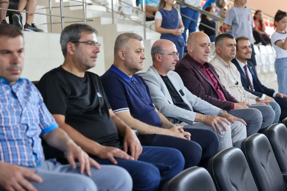 Selçuklu Belediyesi Yüzme Yarışmaları'nda Madalyalar Sahiplerini Buldu 
