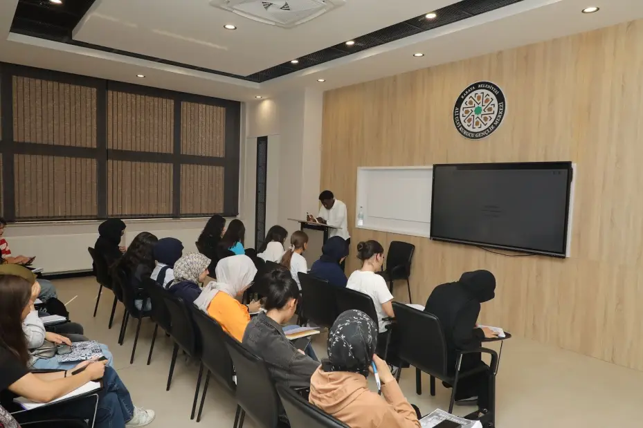 Karataylı Gençler Yazı Dolu Dolu Geçiriyor