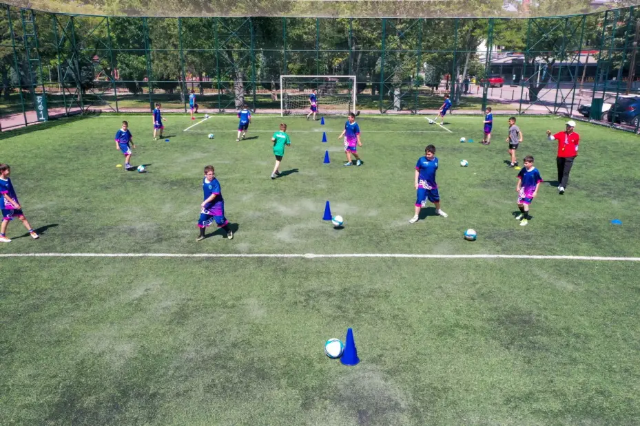 Meramlı Çocuklar Yaza ve Spora "Merhaba" Dedi