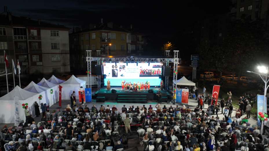 Hatice Hatun Külliyesi Çocuk Mektebi'nde Mezuniyet Heyecanı Yaşandı