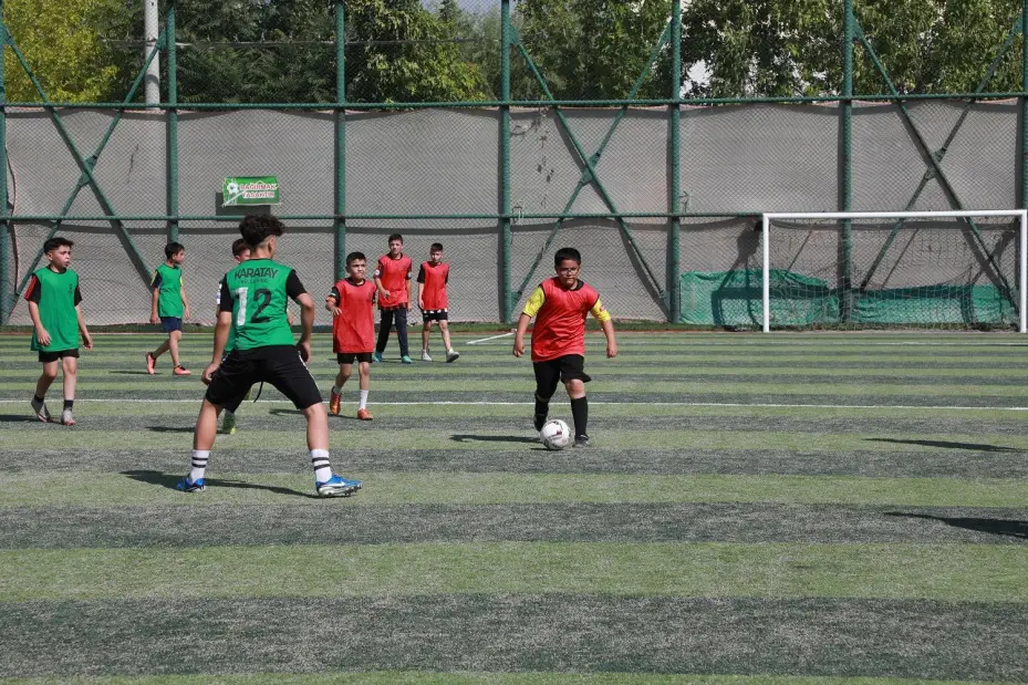 Karatay'da Camiler ve Kur'an Kursları Futbol Turnuvası Başladı