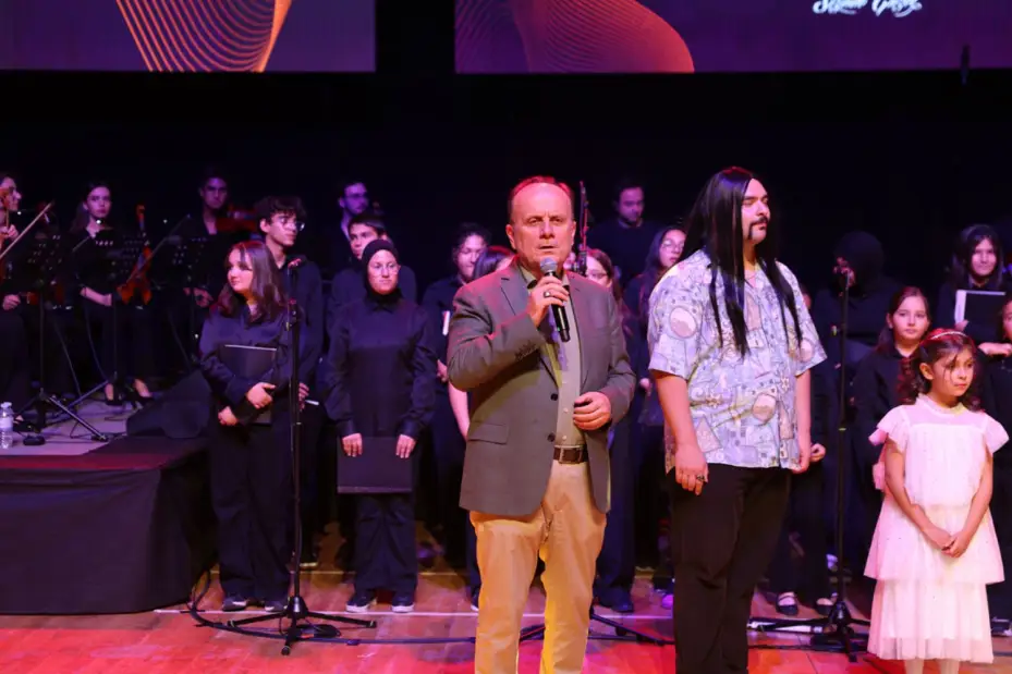 Selçuklu Belediyesi Sanat Akademisi Çocuk Korosu'ndan Barış Manço'ya Vefa Konseri