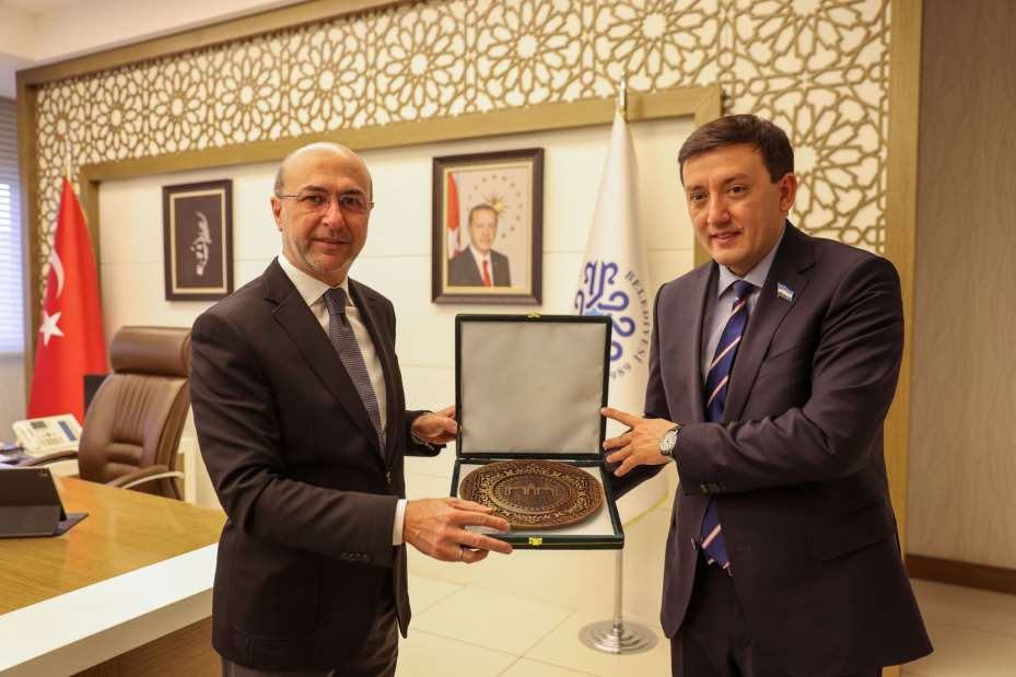 Özbekistanlı Heyetten Başkan Pekyatırmacı'ya Ziyaret