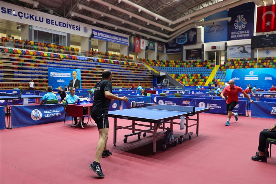 Sporun Merkezi Selçuklu'da Masa Tenisi Heyecanı Yaşandı