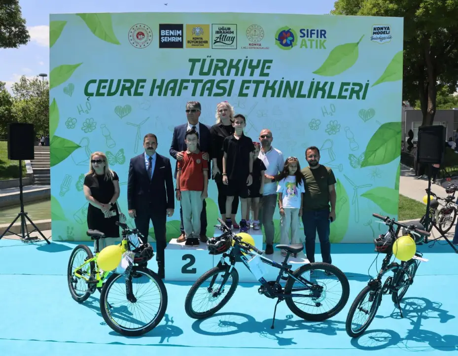 Konya Büyükşehir'in Çevre Yarışmalarında Dereceye Giren Öğrencilere Ödülleri Verildi
