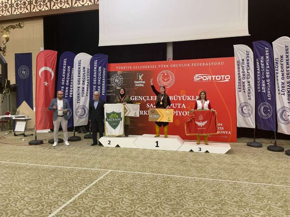 Meram Belediyespor'dan Tarihi Başarı; Yedi Madalya, İki Kupa, Bir Türkiye Rekoru!