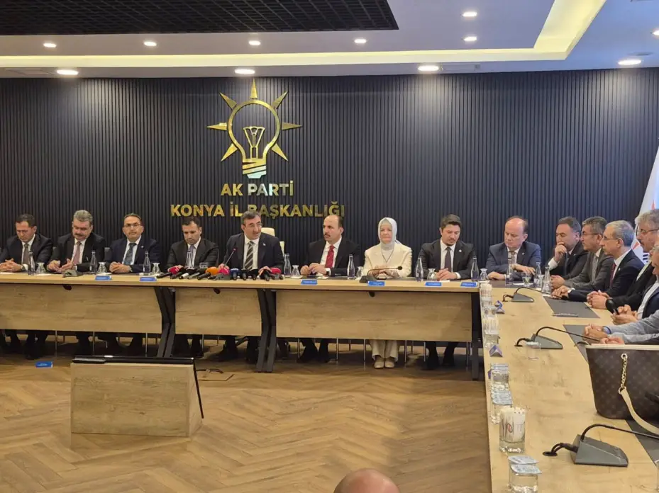 Türkiye Yüzyılı İçin Ortak Akıl: Cumhurbaşkanı Yardımcısı Cevdet Yılmaz Konya’da STK’larla Buluştu 
