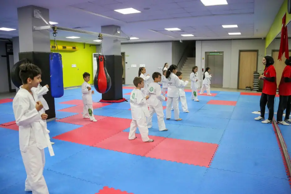 Meramlı Çocuklar Yaza ve Spora "Merhaba" Dedi