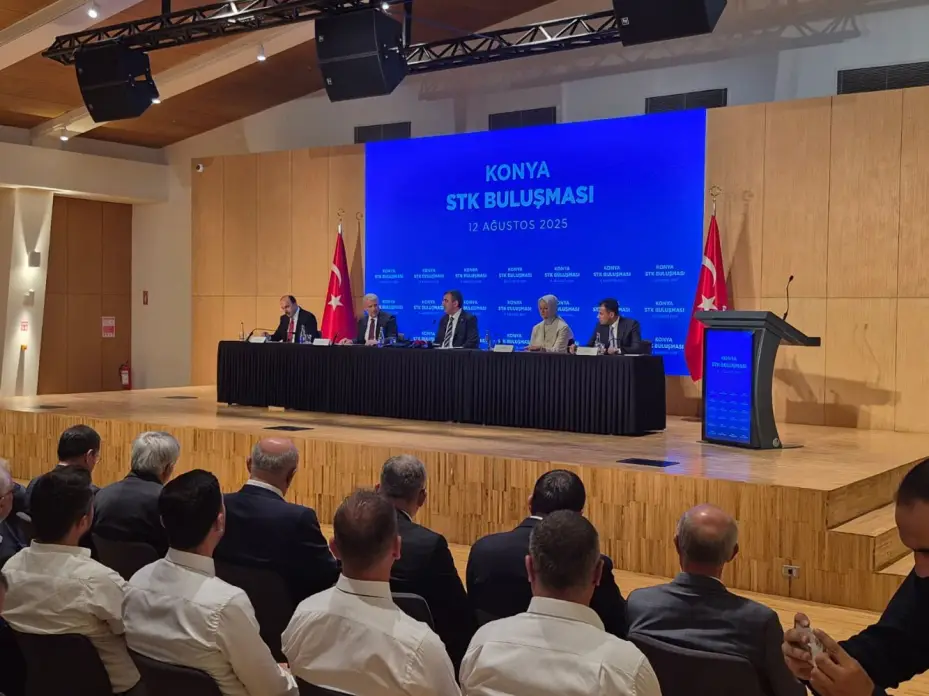 Türkiye Yüzyılı İçin Ortak Akıl: Cumhurbaşkanı Yardımcısı Cevdet Yılmaz Konya’da STK’larla Buluştu 